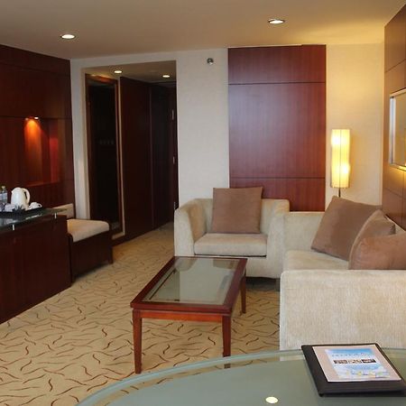 Ariva Beijing West Hotel Pequim Exterior foto