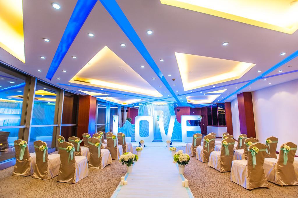 Ariva Beijing West Hotel Pequim Exterior foto